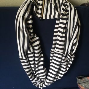 Lululemon Infinity Scarf
